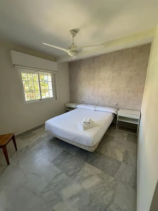 Chalet Con Barbacoa Y Piscina Estepona Spain