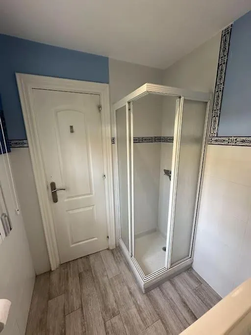 Chalet Con Barbacoa Y Piscina Estepona