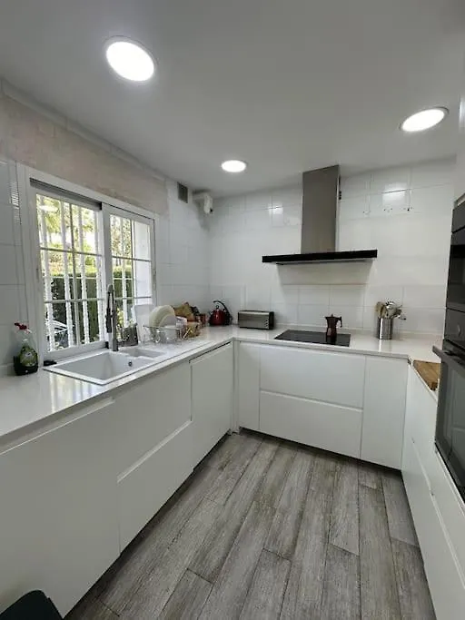 Chalet Con Barbacoa Y Piscina Estepona 0*,